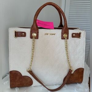 NWT Betsey Johnson Cream and Natural Leather Heart Bag Purse w/Gold Chain